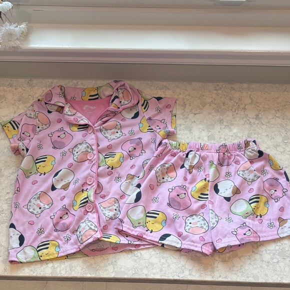 Squishmallows Pink Kids Pajama Set with Cute Character Print - Picture 1 of 2